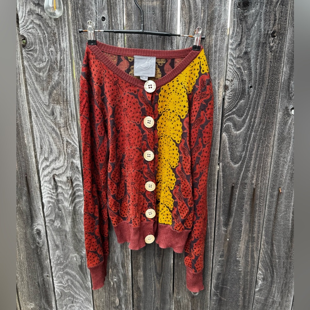 Kitted Dove Wool Blend Button Front Peacock Pattern Cardigan Size Medium